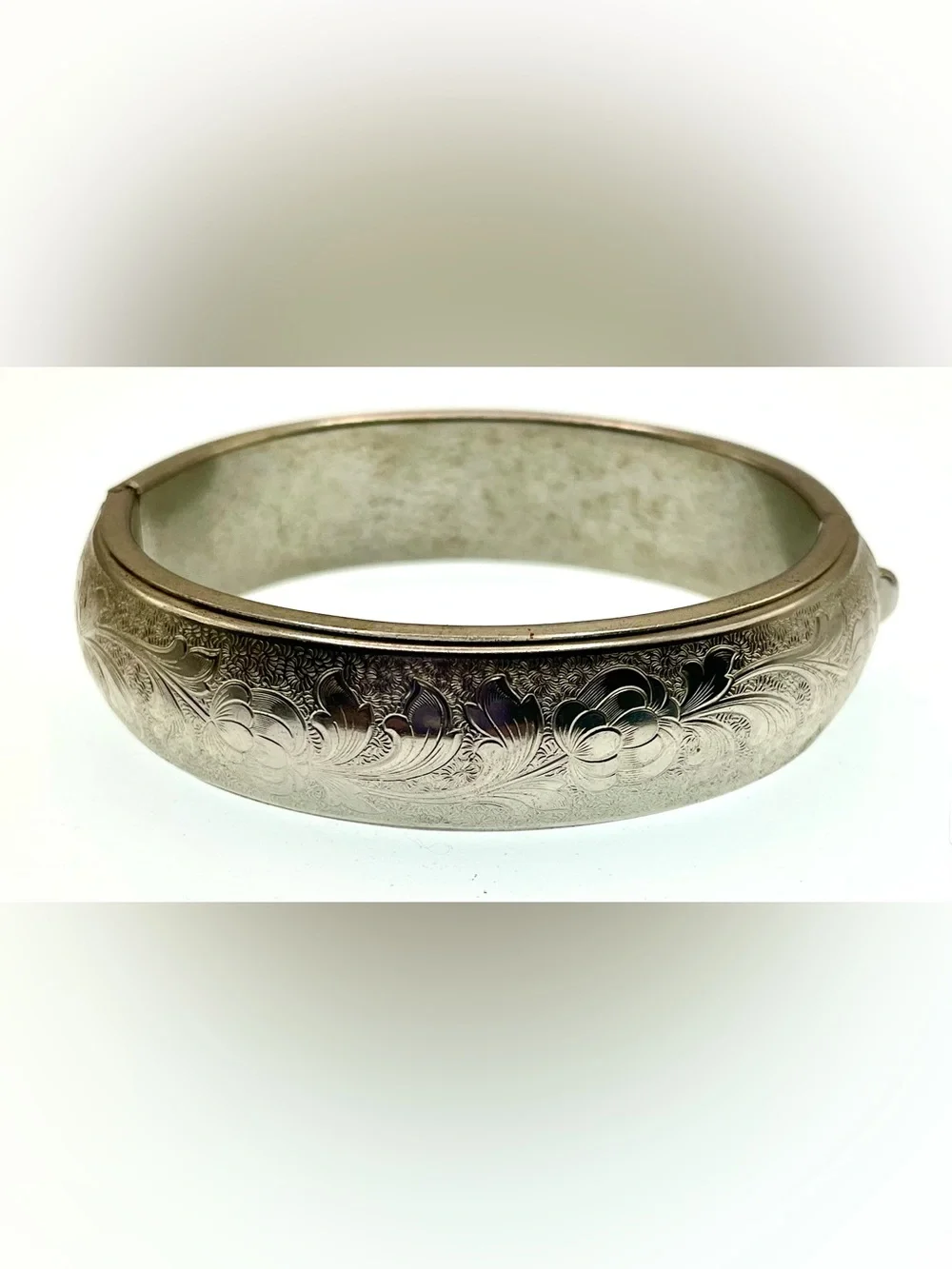 Vintage 1950s Silver Tone Floral Engraved Hinged Bangle Bracelet MCM